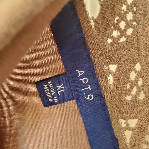 Short-sleeve Waterfall cover up - Picture 2 of 3